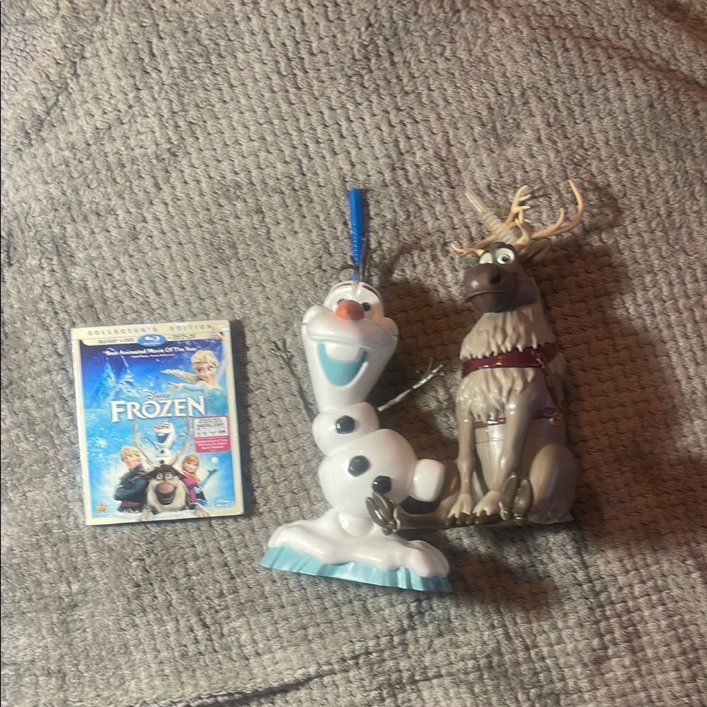 Disney, frozen collectors bundle